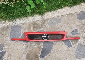 Grill atrapa chłodnicy Opel Astra F 95-02 classic czerwona