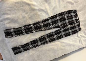 Legginsy w kratę / kratkę czarne