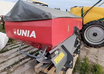 Rozsiewacz nawozu Unia MX 850