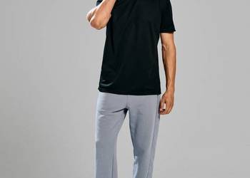 czarna koszulka sportowa męska typu active Sinsay