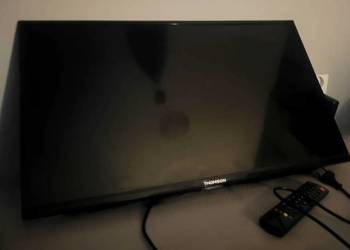 Uszkodzony Telewizor THOMSON 32HD