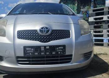 Zderzak przedni przód Toyota Yaris II przedlift 2007r 1E7