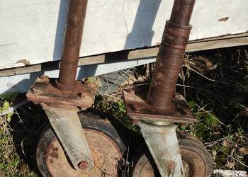 Podpory do pługa ,zamiatarki itp