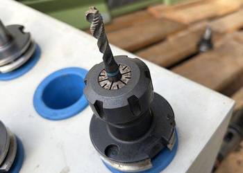 Uchwyt, Oprawka narzędziowa SK40 z tuleją ER32 i wiertłem Ø8 mm