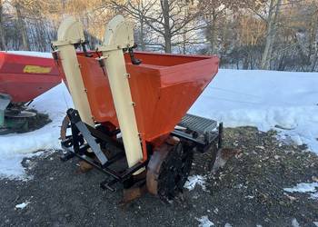 Sadzarka do ziemniaków kubełkowa Akpil duży kosz