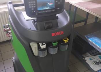 Stacja klimatyzacji Bosch Acs 450 - Acs 500 robi elektryki i hybrydy
