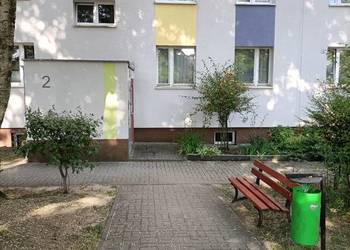 Sprzedam dwupokojowe mieszkanie z balkonem do remontu, 44 m², parter