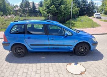 Peugeot 307 z hakiem spalanie 5-6l 2.0 hdi 2003r