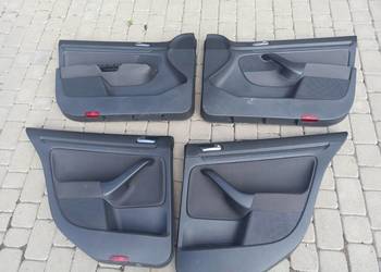 VW Golf 5 V kombi boczek tapicerka drzwi lewy przód prawy tył komplet