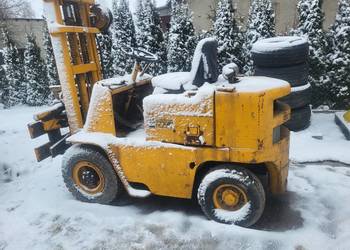 Wózek widłowy catepillar V40B . Sprawny .