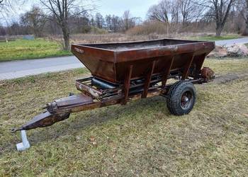 Rozsiewacz wapna rcw3/piast/wapniarka