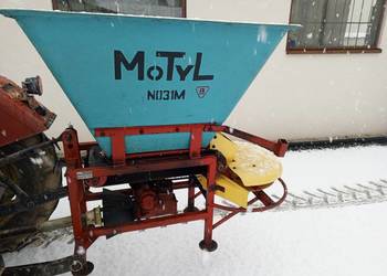 Rozsiewacz motyl 400kg  kłos taśmowy w oryginale