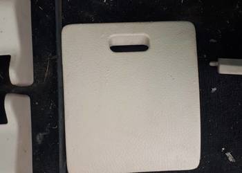 Schowek kierowcy Avensis T25 beżowy