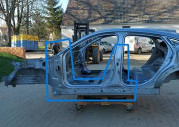 Ford Mustang Mach-E Próg słupek lewy