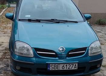 Nissan Almera Tino
