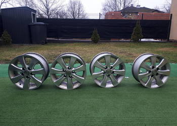 Alufelgi alufelga 16x6,5 5x114,30 ET 45 srebrna