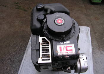Silnik  Briggs Stratton 5 HP z napędem
