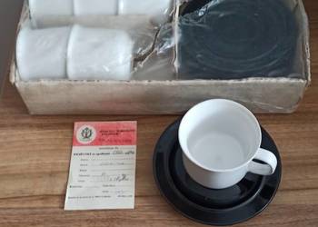 Filiżanka filiżanki ze spodkami Tułowice 6 szt nowe PRL