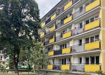 Kawalerka z balkonem, Grenadierów 15