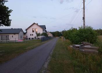 Działka budowlana przy drodze asfaltowej