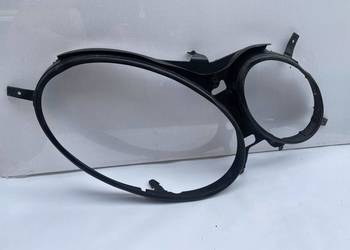 MERCEDES W211 PRAWA GUMA USZCZELKA LAMPY
