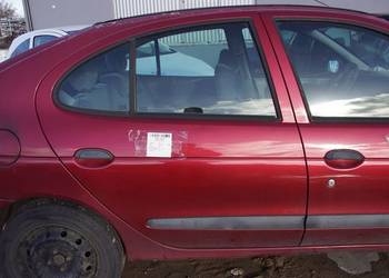 DRZWI PRAWE TYŁ RENAULT MEGANE I NV713