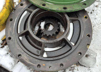 John Deere 8345 Piasta Zwolnica R334387 R239246