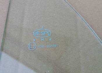 Fiat 125p FSO szyba szybka boczna trójkątna uszczelka szyby cena za całość