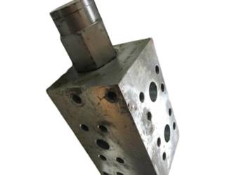 JCB 334/J5909 rozdzielacz hydrauliczny do koparek JCB 131X, 140X, 150X