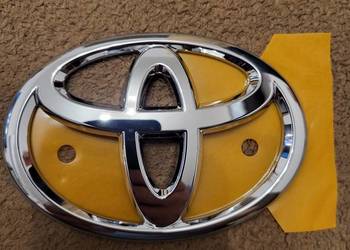Toyota Auris,Corolla, Auris Hybrid Logo,Znaczek emblemat