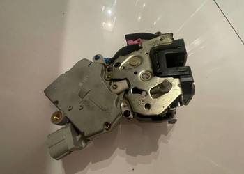 zamek drzwi prawy tył Subaru impreza STI GD 2005  6 pinów