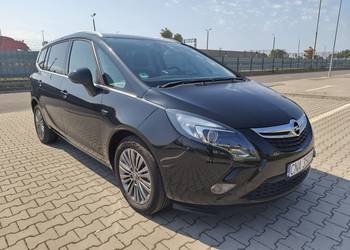 Opel Zafira C Bezwypadkowy Fabryczny LPG