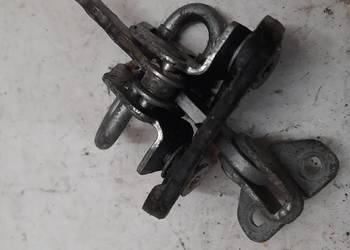 Fiat Albea Palio II  Prawy Przedni ogranicznik drzwi