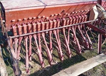 Siewnik zbożowy 19-lejowy