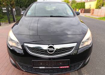 Opel Astra J 1.6 benzyna 2010r 5 drzwi 1 właściciel