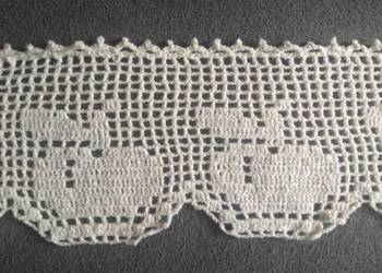 JABŁUSZKA szydełkowe 2 szt.każda ok. 78 x 24 cm + świecznik