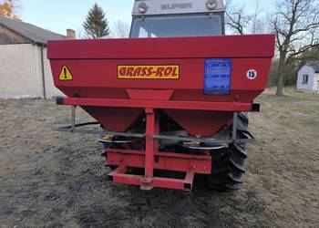 Rozsiewacz nawozów dwutarczowy N056