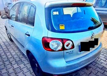 VW GOLF 5 V PLUS ZDERZAK TYŁ 5M0807421 5M0807521 CZUJNIKI PDC KOLOR LA7W