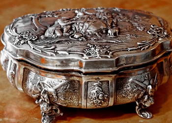 Srebrne pudełko-szkatuła wielka- Hanau o wadze 545 g