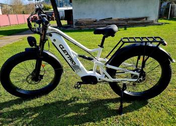Rower elektryczny górsko-miejski fatbike nowy.