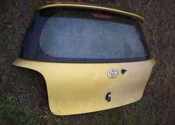 Yaris I Tylna klapa bagaznika z szyba spojler