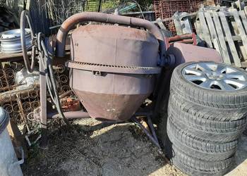 Betoniarka sprawna oszczędny silnik.