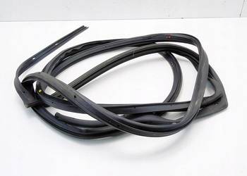 USZCZELKA DRZWI PRAWY TYŁ NISSAN MURANO I Z50 3.5 4X4 03-07 USZCZELKA DRZWI PRAWY TYŁ NISSAN MURANO I Z50 3.5 4X4 03-07