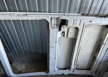 Drzwi bok lewe prawe sprinter 901 Drzwi bok lewe prawe sprinter 901