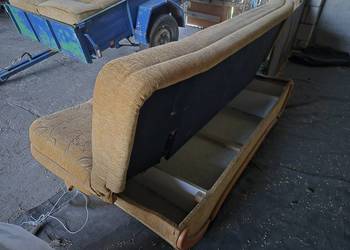 Sprzedam trzy  wersalki w dobrym stanie.