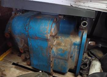 Skrzynia power shift do ford 8630 8730 8830new Holland pompa