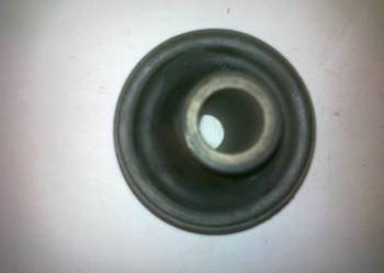 OPEL OMEGA  A TULEJA WAHACZA PRZED.PRZEDNIA  L/P NOWA  02223