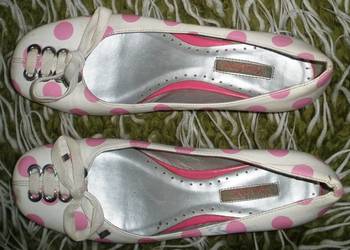Buty damskie czułenka retro białe w różowe kropki, rozm.36