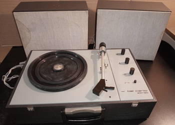 Gramofon z głośnikami walizka  Delphin - Werk Pirna  Niemiecki  DDR Gramofon z głośnikami walizka  Delphin - Werk Pirna  Niemiecki  DDR