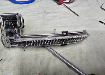 Lewy migacz lusterka Kadjar lift